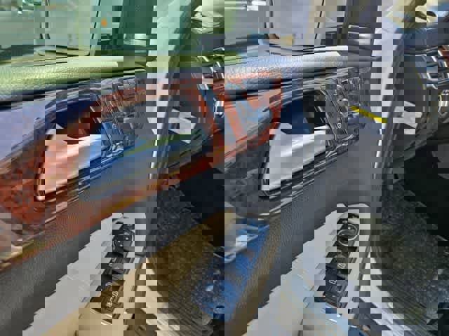 Used 2014 Mercedes-Benz GL 550 4MATIC image 15