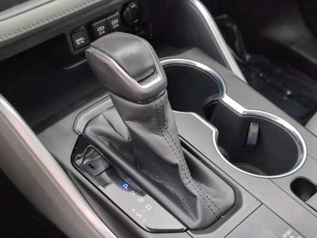 Used 2020 Toyota Highlander XLE AWD/4WD image 27