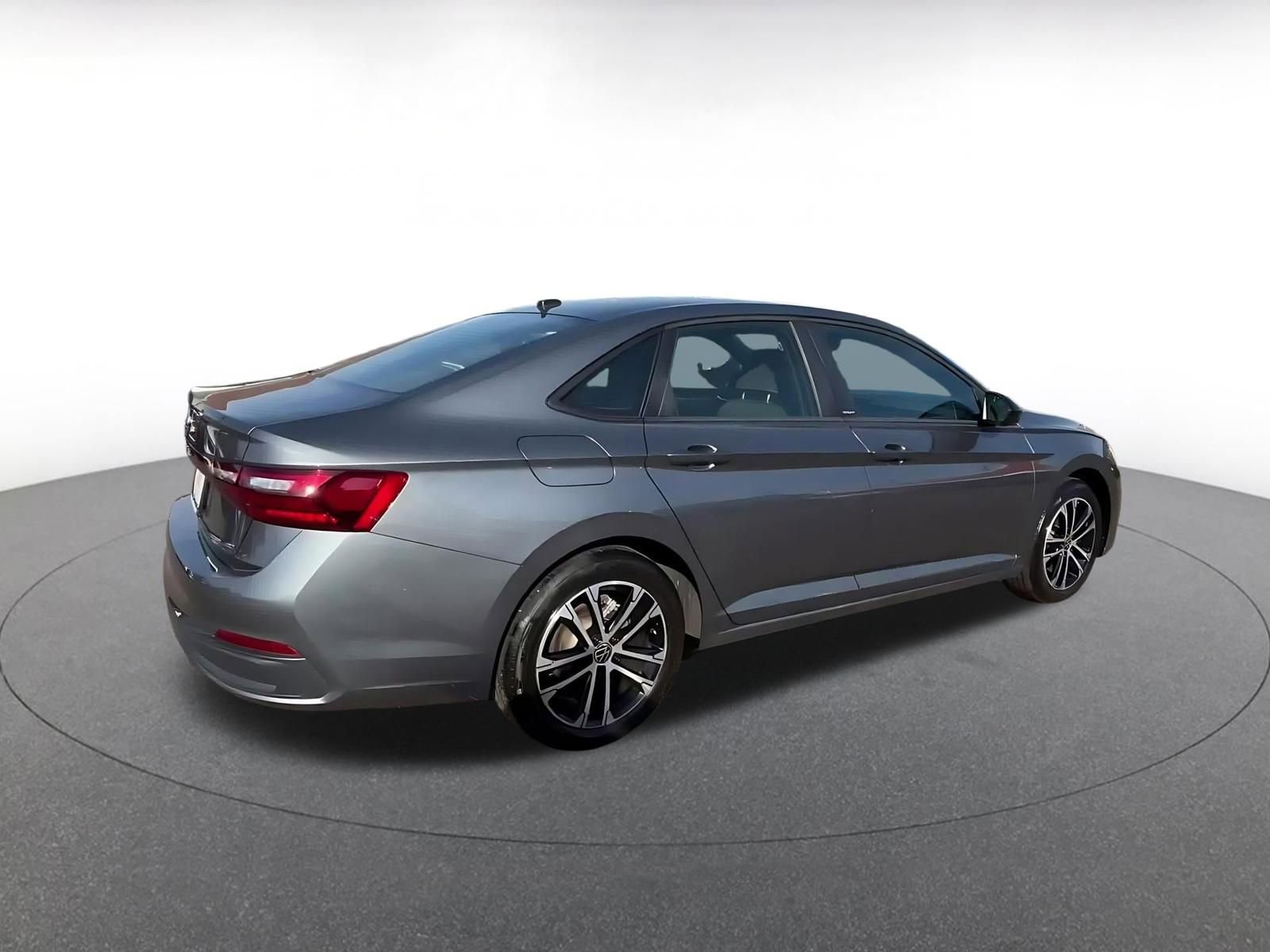 Used 2025 Volkswagen Jetta Sport image 14