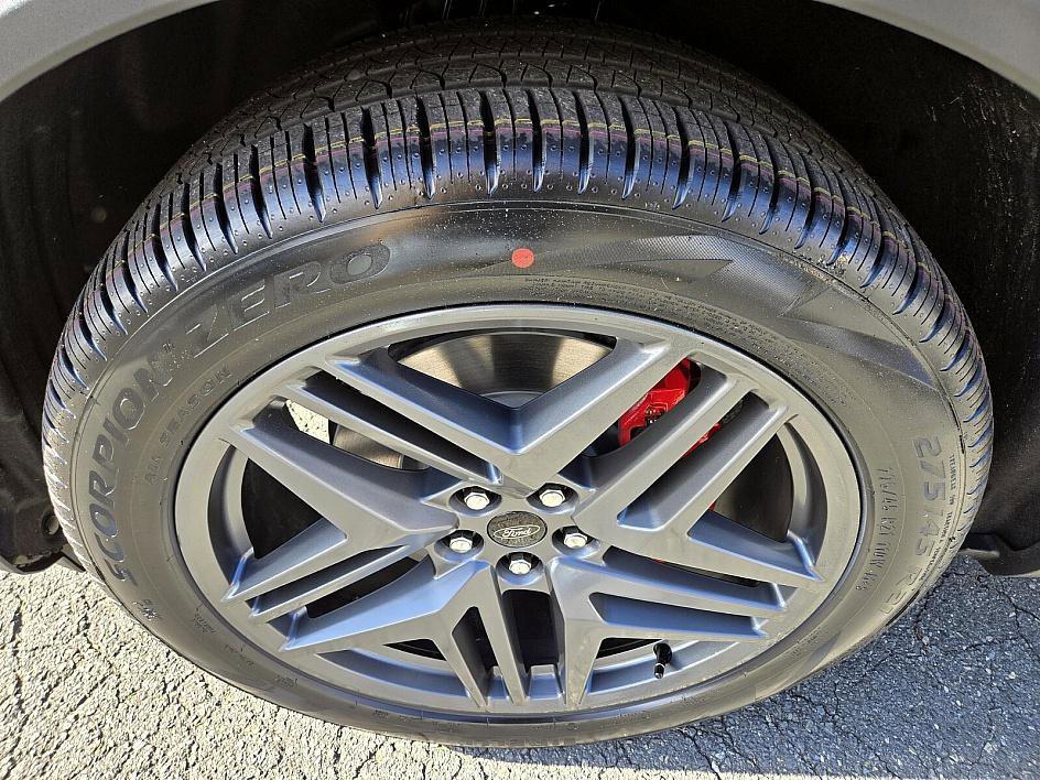 New 2026 Ford Explorer ST image 19