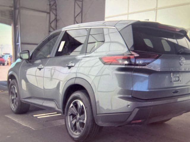 Certified 2025 Nissan Rogue SV AWD/4WD image 9