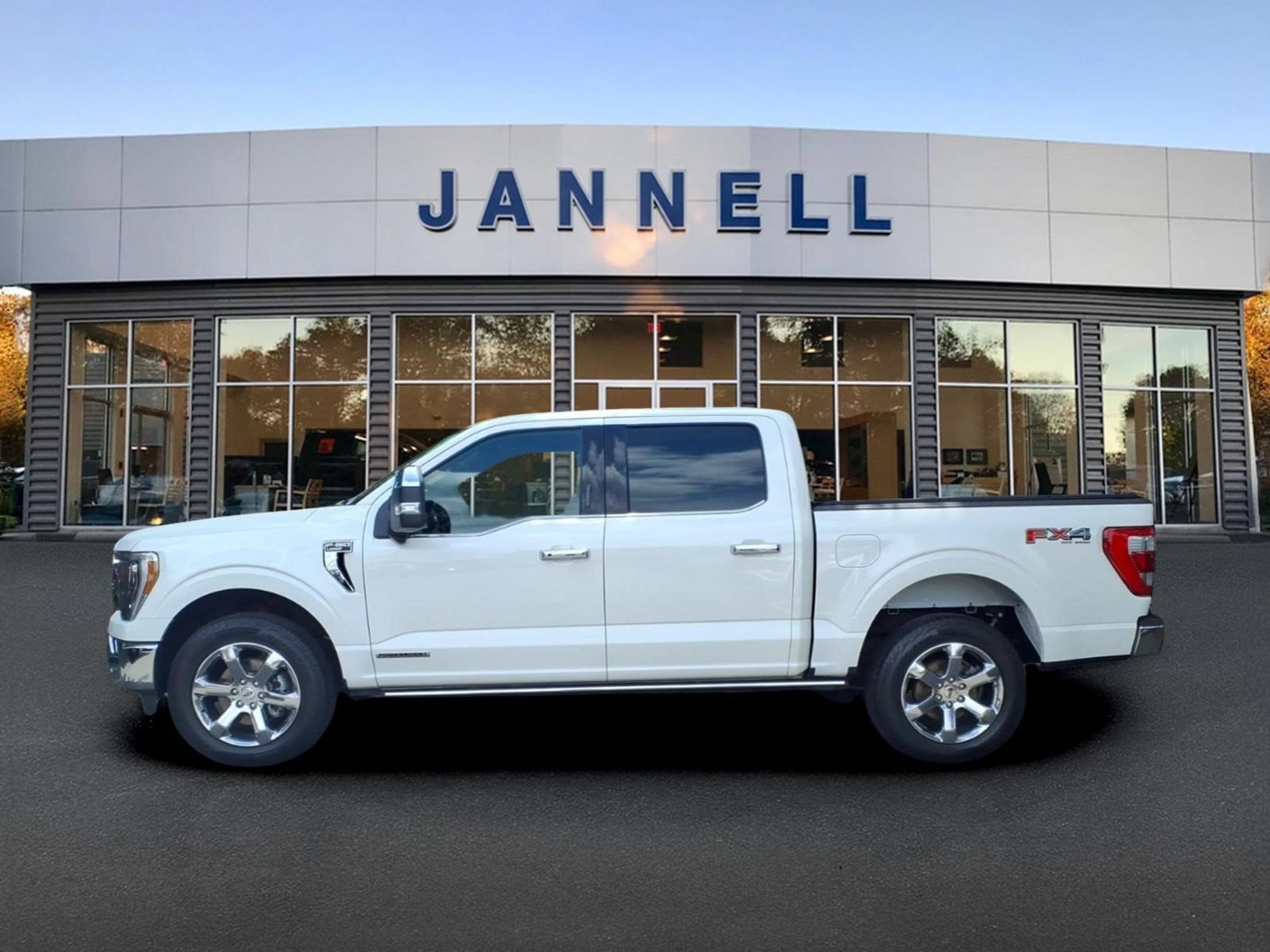 Used 2023 Ford F150 Lariat w/ Equipment Group 502A High AWD/4WD image 9