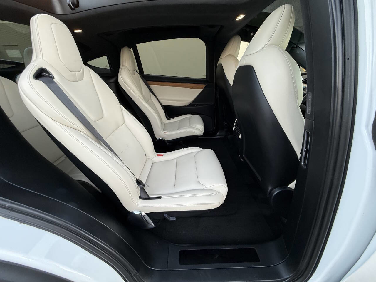 Used 2021 Tesla Model X Long Range image 29