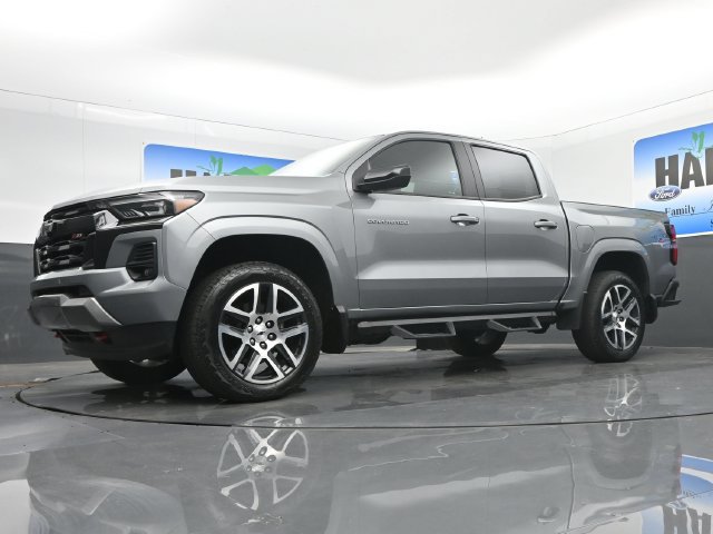 Used 2024 Chevrolet Colorado Z71 w/ Z71 Convenience Package 2 AWD/4WD image 18