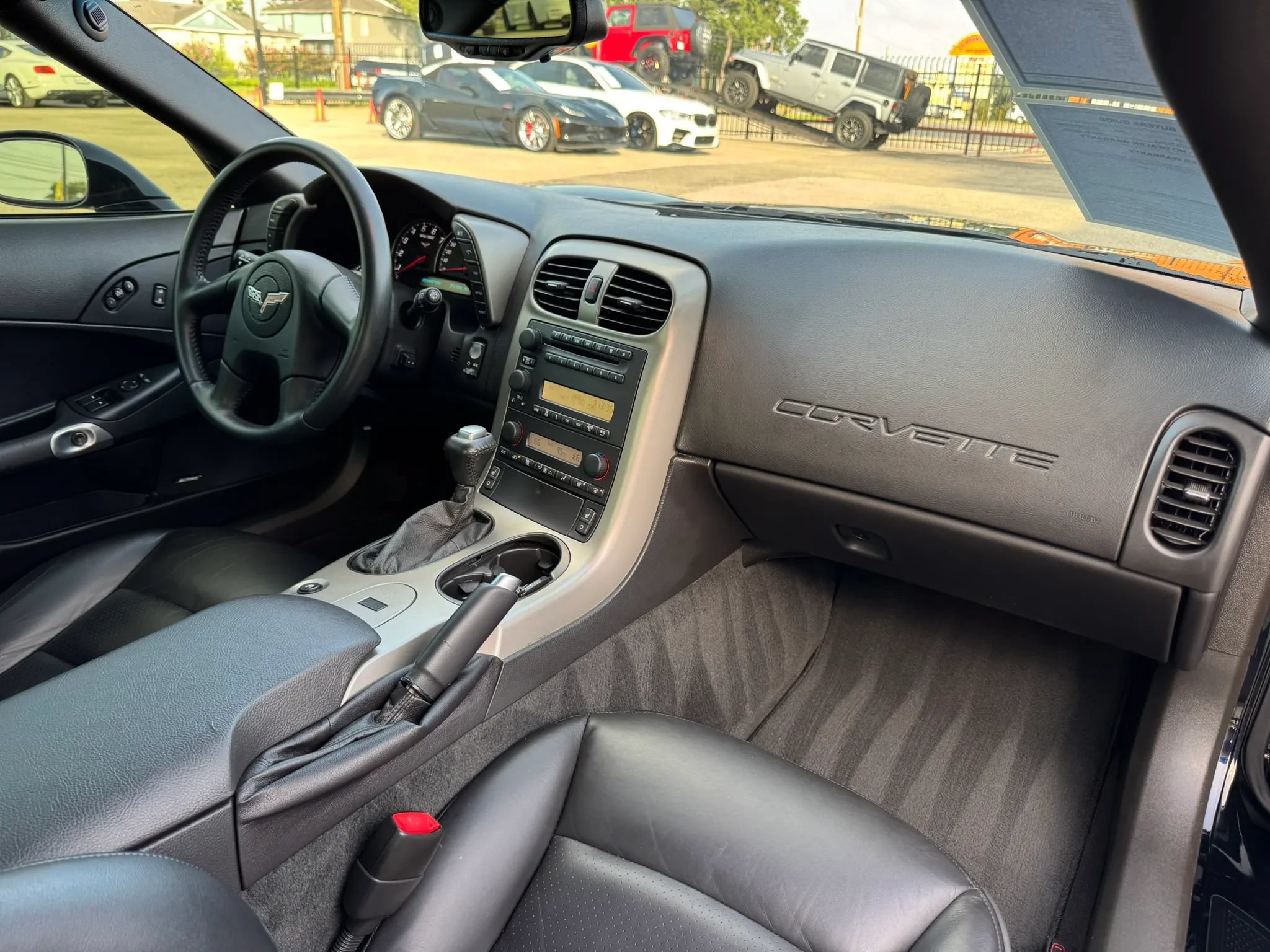 Used 2005 Chevrolet Corvette Coupe w/ Preferred Equipment Group RWD image 22