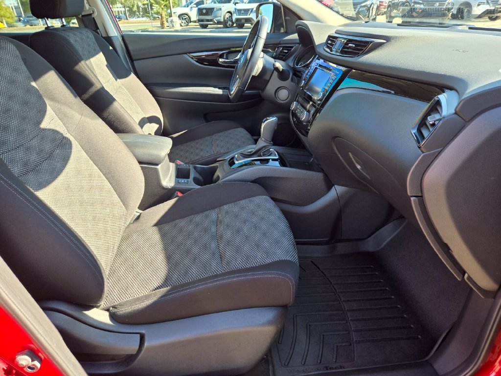 Certified 2022 Nissan Rogue Sport SV AWD/4WD image 22