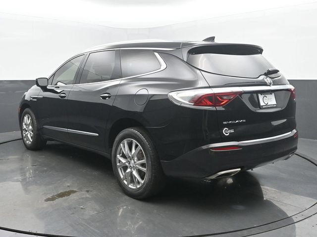 Used 2022 Buick Enclave Essence w/ Experience Buick Package FWD image 4