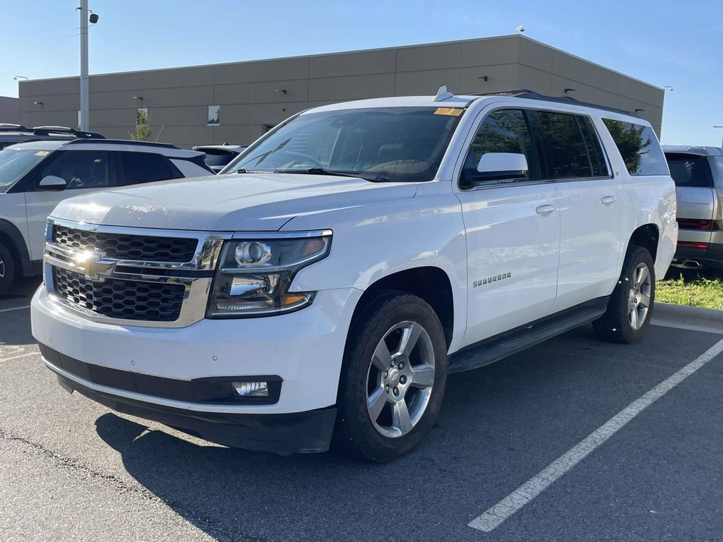 Used 2020 Chevrolet Suburban LT RWD image 2