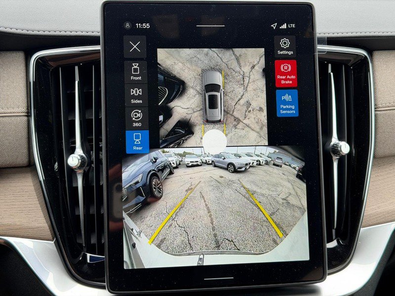 New 2026 Volvo XC90 T8 Plus w/ Protection Package AWD/4WD image 13