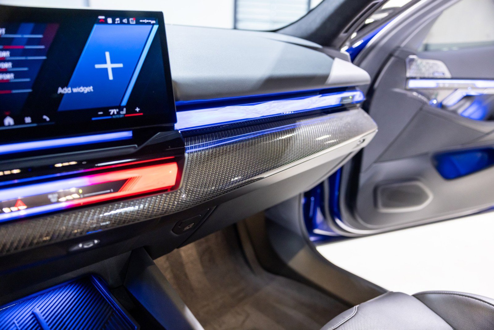 Used 2025 BMW M5 w/ Executive Package AWD/4WD image 48