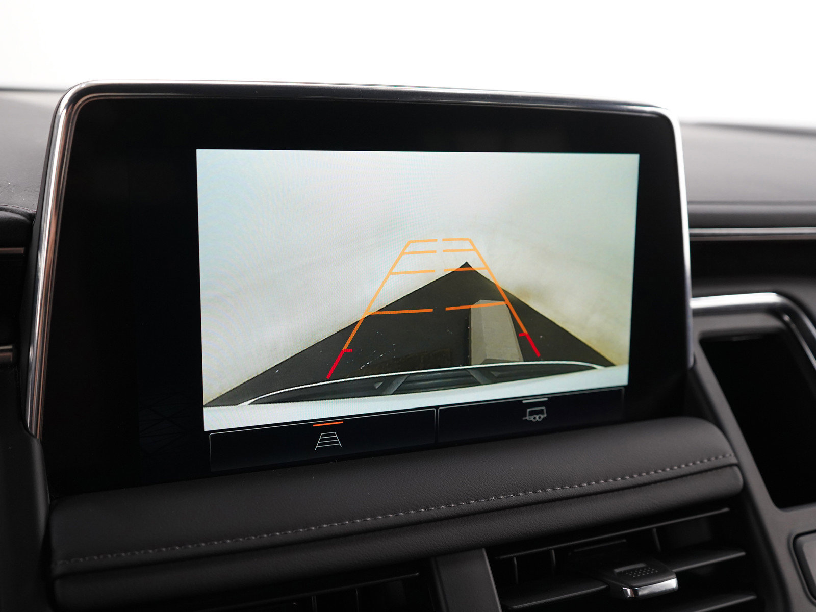 Used 2024 GMC Yukon SLE image 22