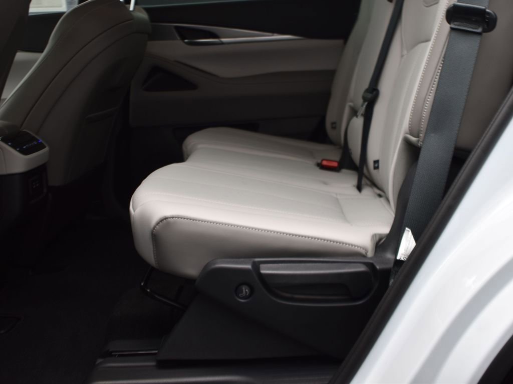 Used 2026 INFINITI QX60 Pure w/ Cargo Package image 14