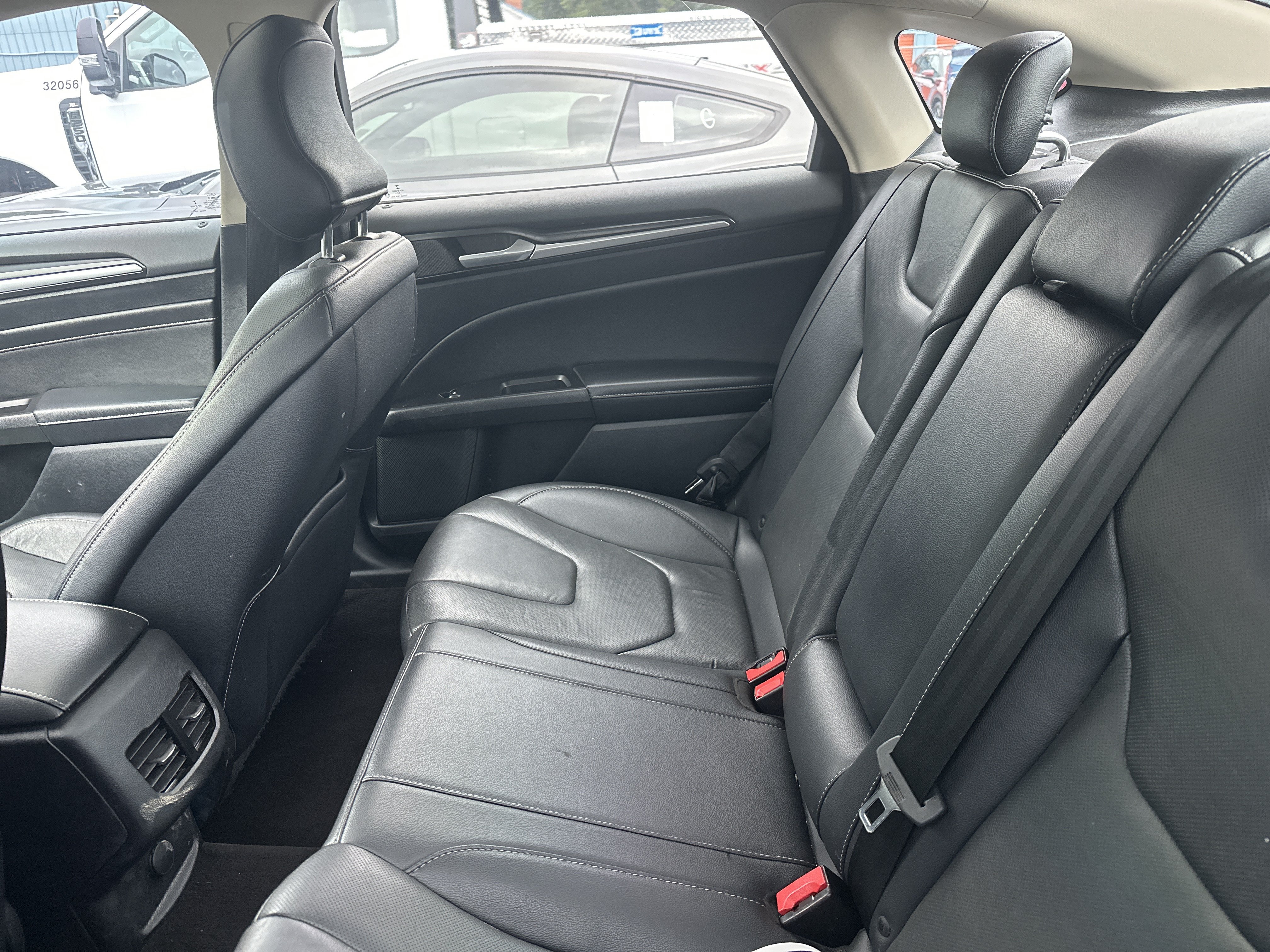 Used 2019 Ford Fusion Titanium FWD image 9