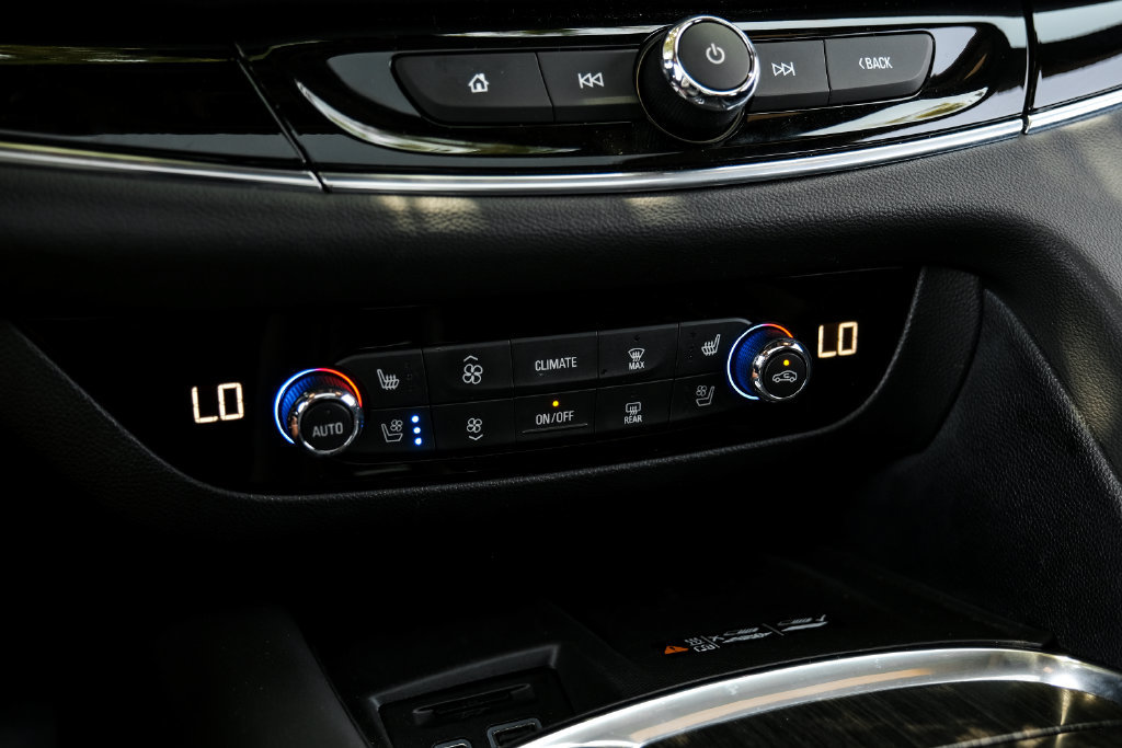 Used 2024 Buick Enclave Avenir w/ Avenir Technology Package FWD image 39