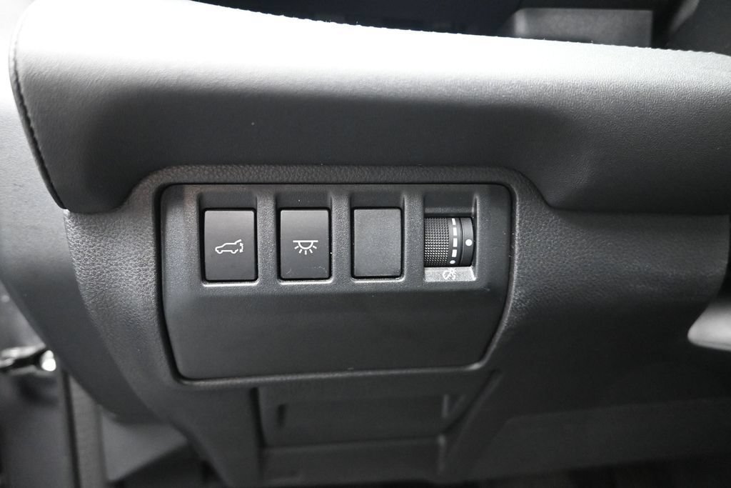 Used 2023 Subaru Ascent Limited AWD/4WD image 12
