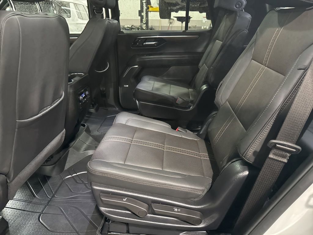 Used 2025 Chevrolet Tahoe High Country w/ Sun And Tow Package image 24