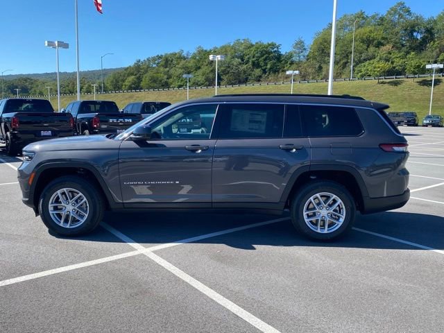 New 2025 Jeep Grand Cherokee L Laredo w/ Luxury Tech Group I AWD/4WD image 4