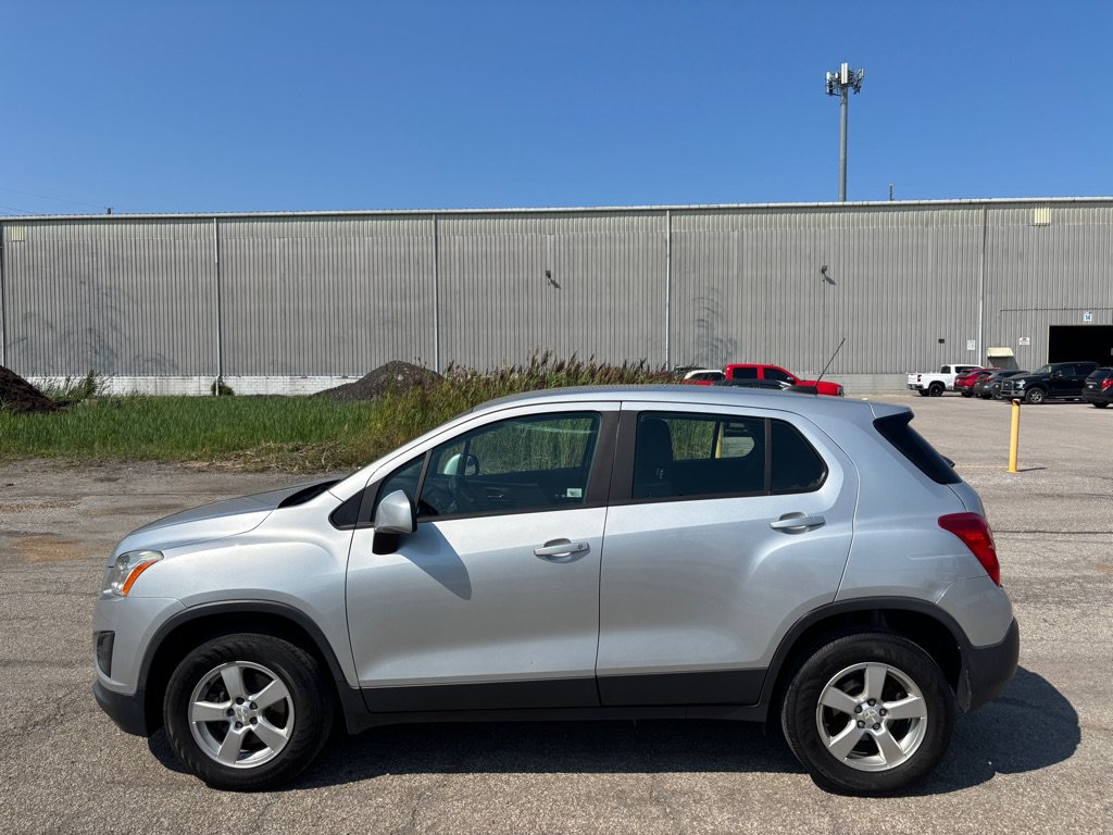 Used 2016 Chevrolet Trax LS AWD/4WD image 6