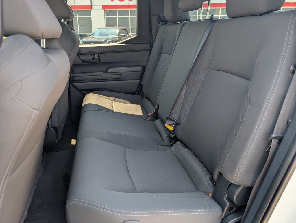 Used 2024 Toyota Tacoma SR5 AWD/4WD image 31