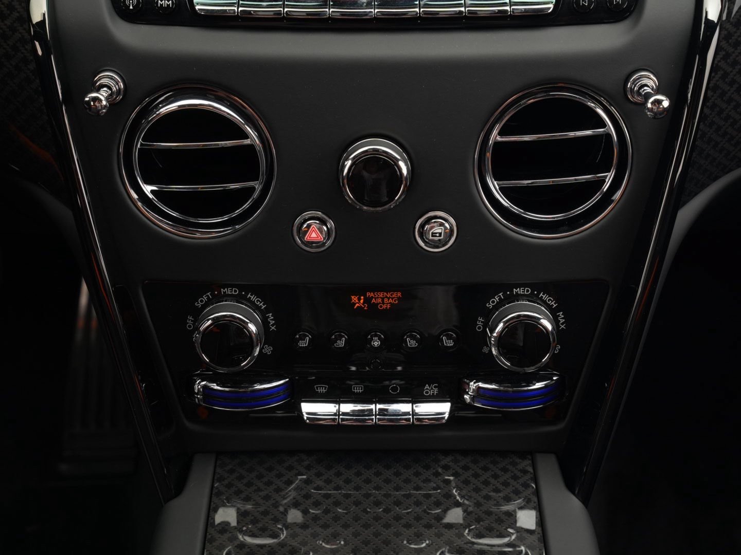 New 2027 Rolls-Royce Cullinan Black Badge AWD/4WD image 38