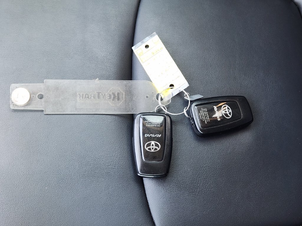 Used 2024 Toyota RAV4 XLE Premium FWD image 30