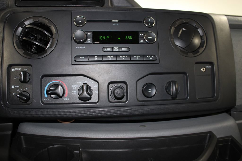 Used 2012 Ford E-350 and Econoline 350 XLT image 39