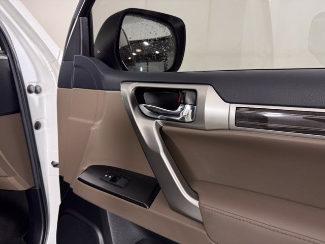 Used 2022 Lexus GX 460 Premium w/ Premium Package AWD/4WD image 21