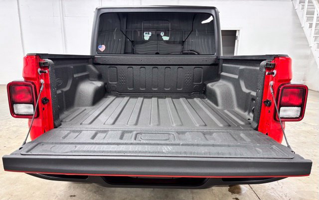Used 2023 Jeep Gladiator Sport AWD/4WD image 26