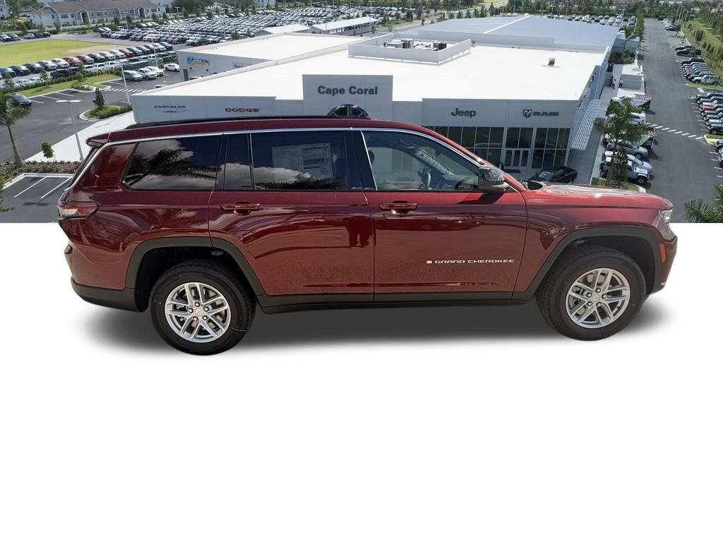 New 2026 Jeep Grand Cherokee L Laredo image 3