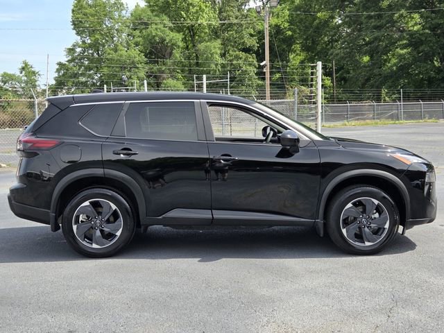 Used 2026 Nissan Rogue SV FWD image 6