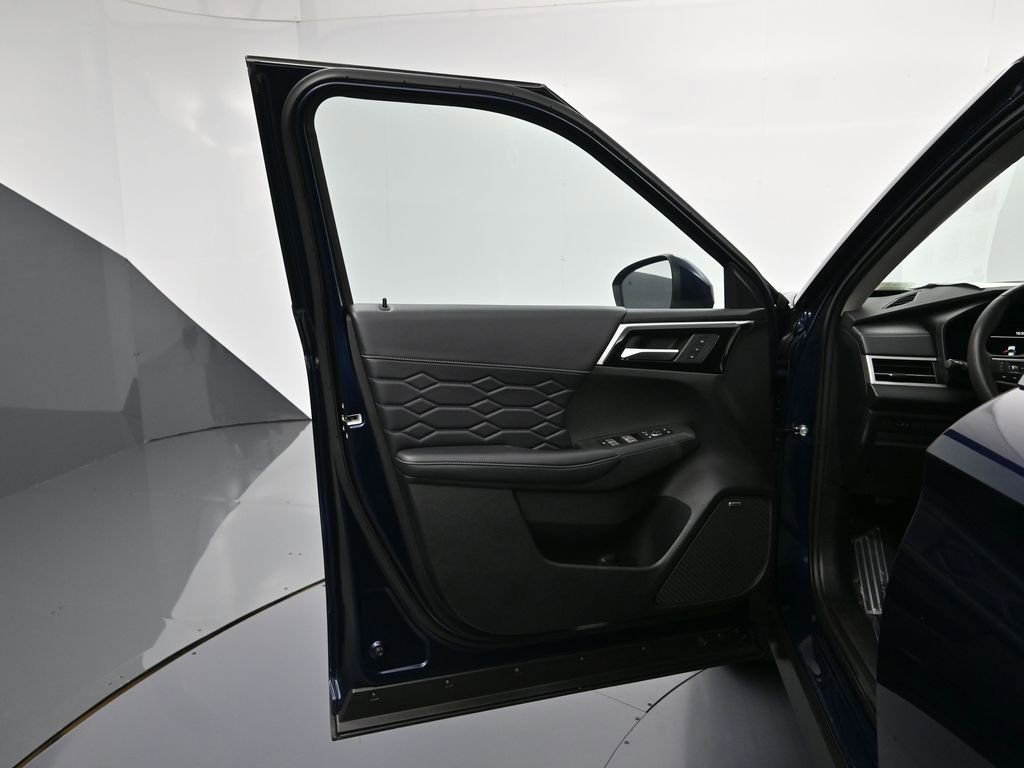 Used 2025 Mitsubishi Outlander SEL image 11