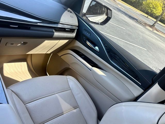 Used 2021 Cadillac Escalade Premium Luxury w/ Driver Assist Tech Package image 26