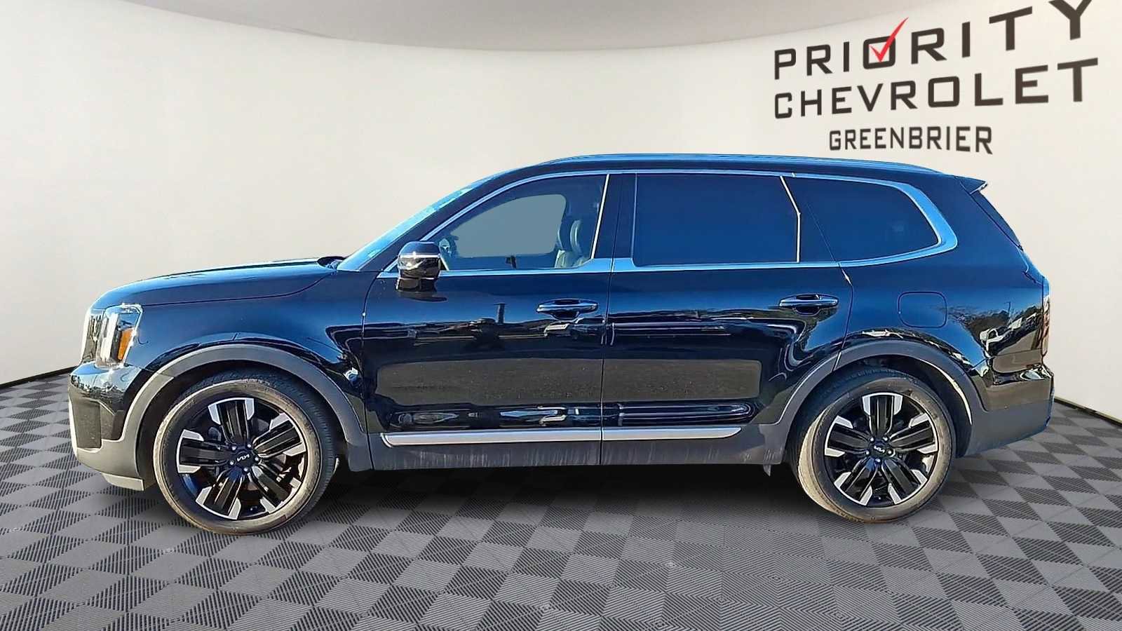 Used 2024 Kia Telluride SX Prestige w/ Towing Package image 5