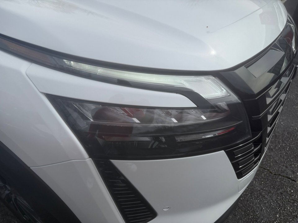 New 2026 Nissan Pathfinder Platinum image 24
