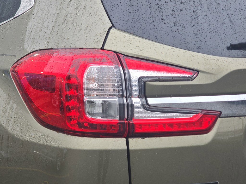 Used 2023 Subaru Ascent Limited w/ Technology Package image 8