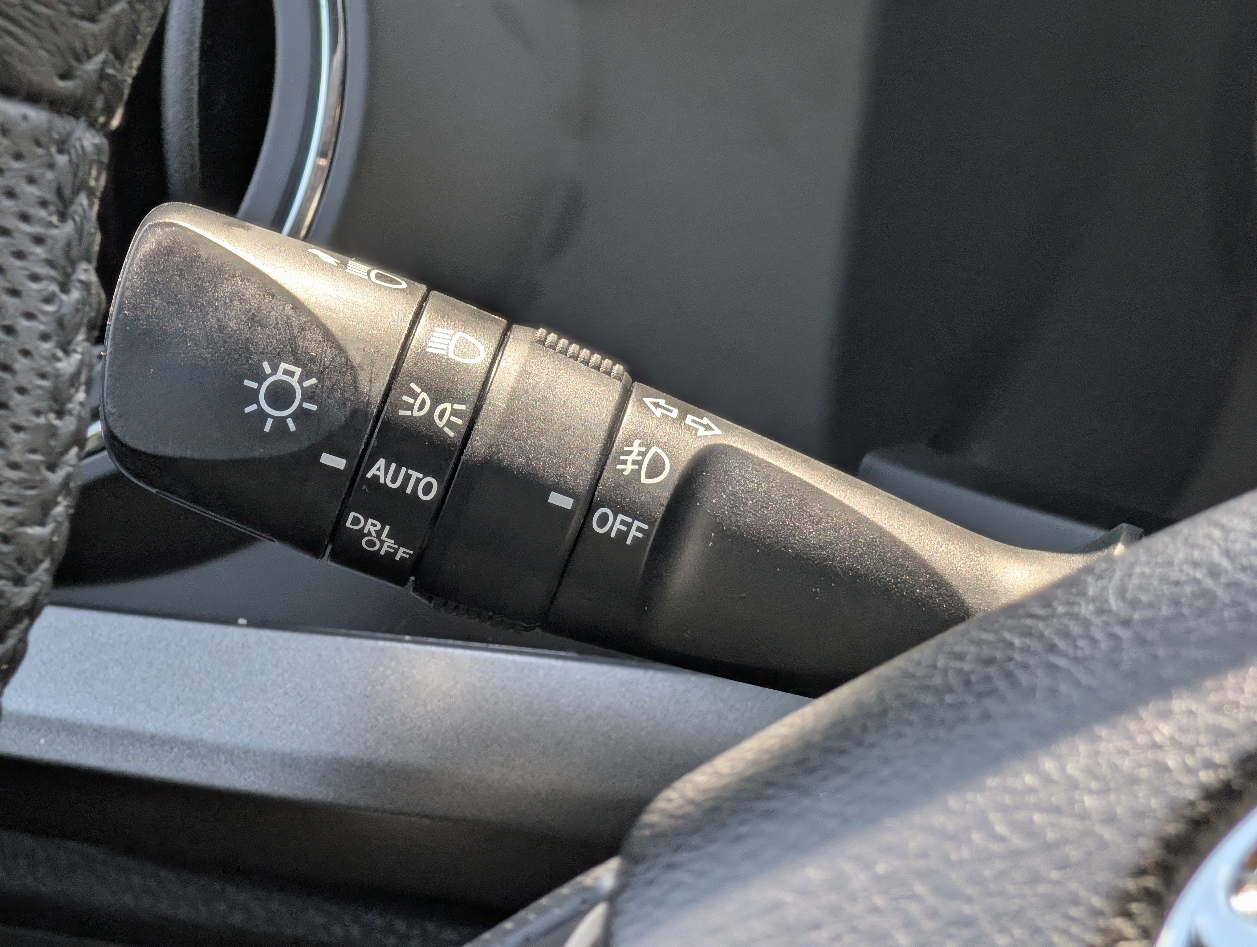 Used 2022 Toyota Tacoma TRD Sport w/ TRD Premium Sport Package AWD/4WD image 25