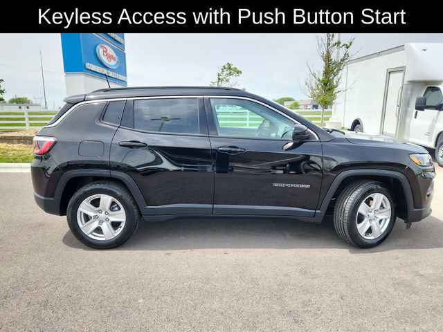 Used 2022 Jeep Compass Latitude FWD image 10