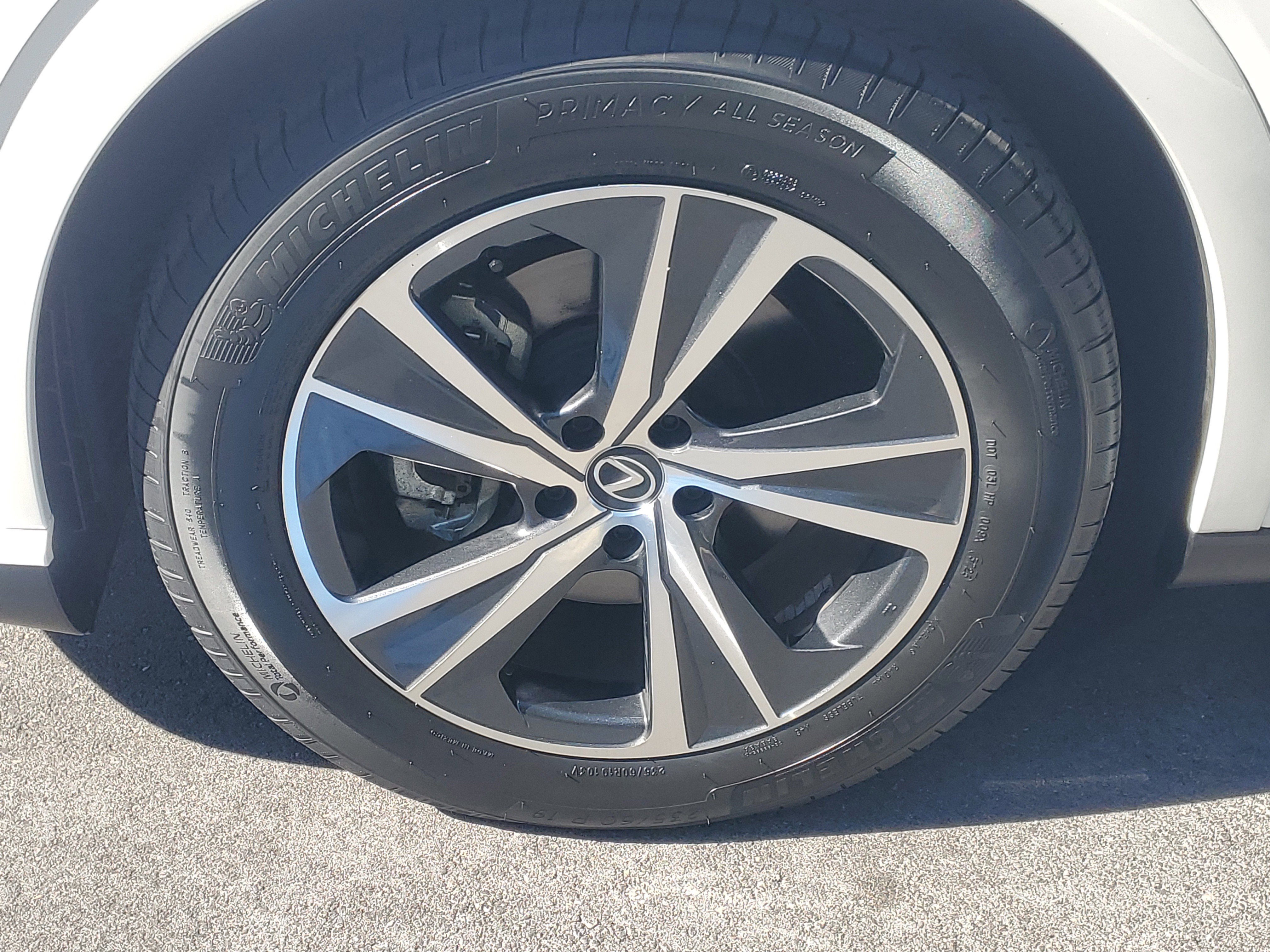 Used 2023 Lexus RX 350 Premium w/ Accessory Package (Z1) image 4