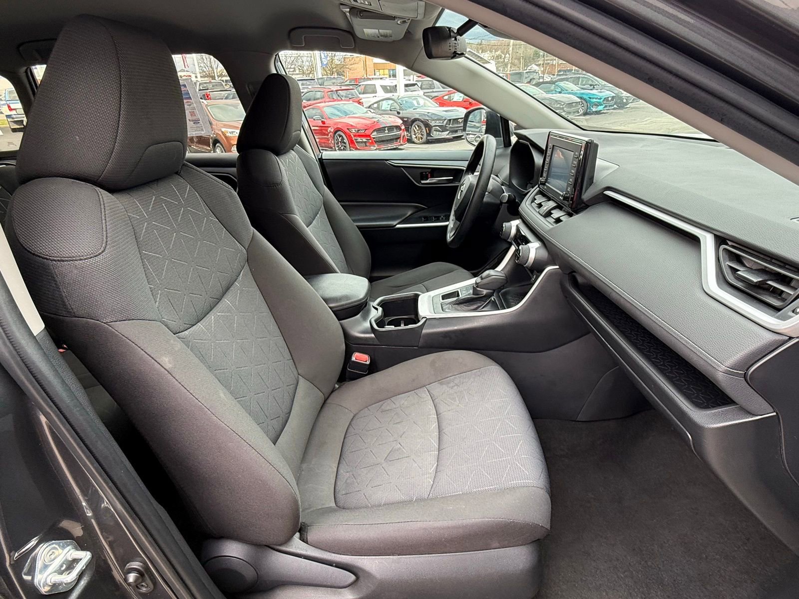 Used 2022 Toyota RAV4 XLE AWD/4WD image 16