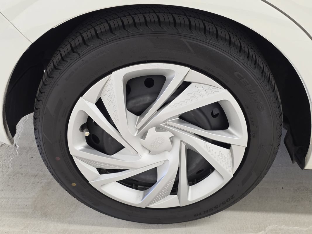 Used 2024 Subaru Impreza 2.0i AWD/4WD image 44