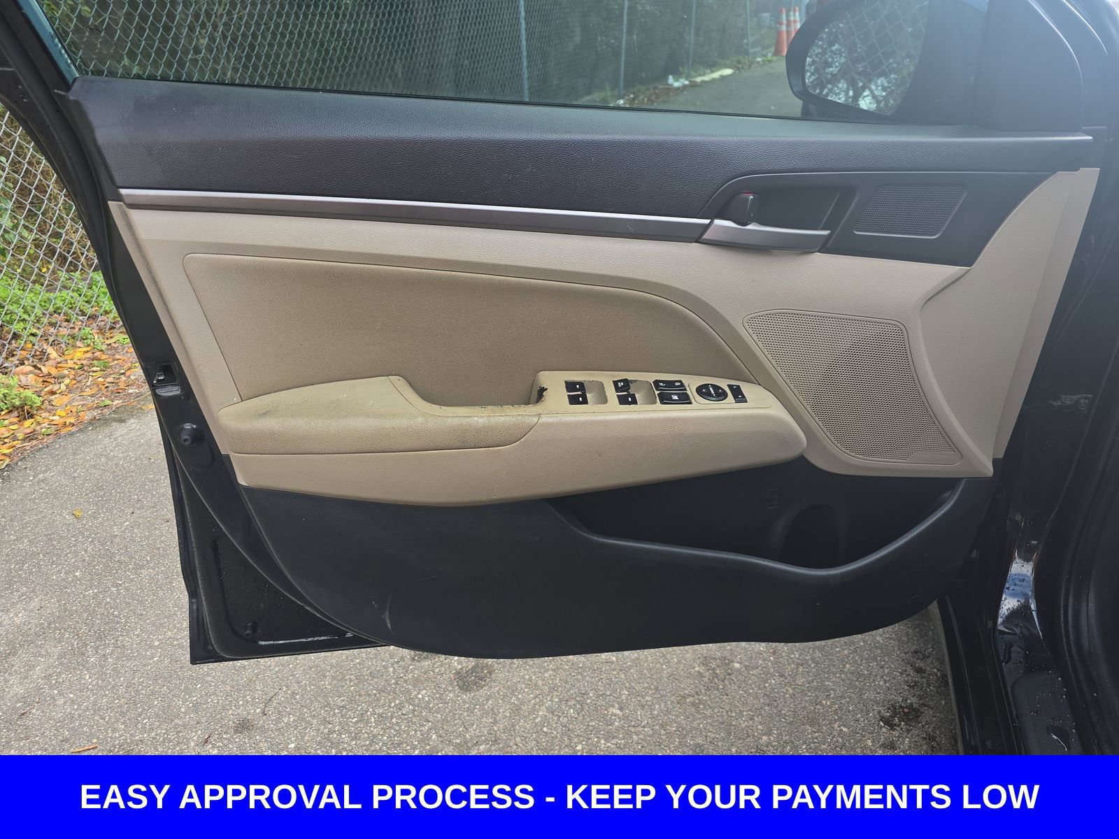 Used 2017 Hyundai Elantra Value Edition FWD image 18