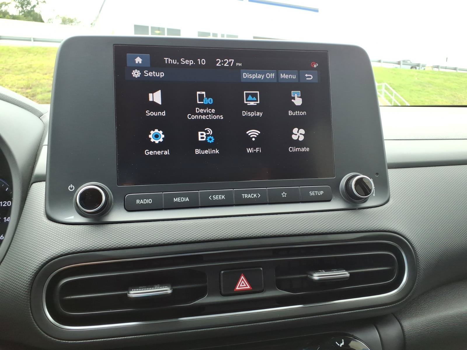 Certified 2023 Hyundai Kona SEL AWD/4WD image 31