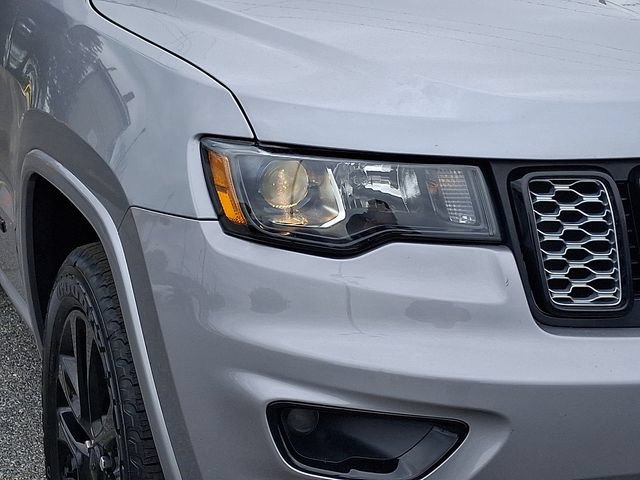 Certified 2021 Jeep Grand Cherokee Laredo X AWD/4WD image 9