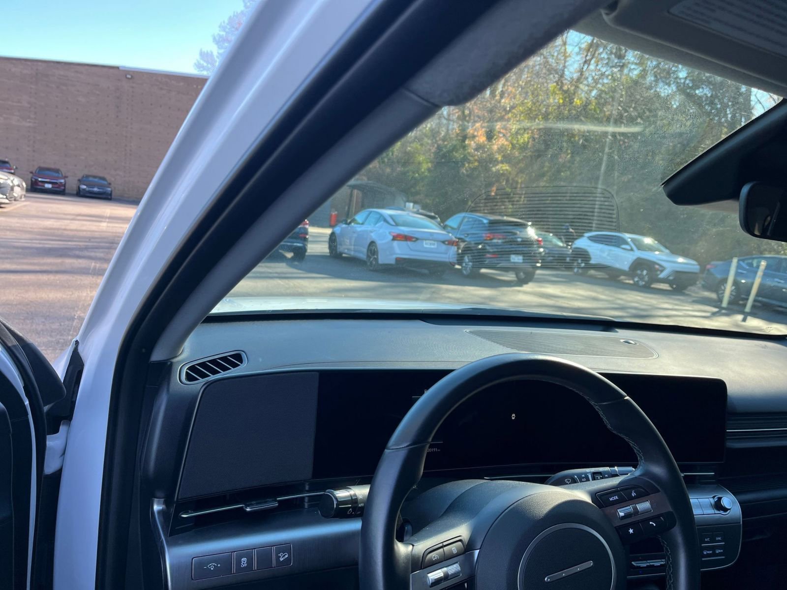 Used 2025 Hyundai Kona SEL image 34