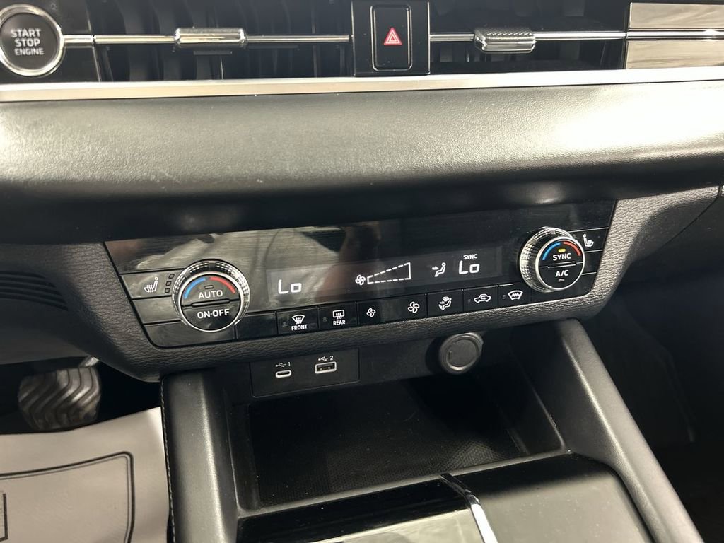 Used 2023 Mitsubishi Outlander SE AWD/4WD image 17