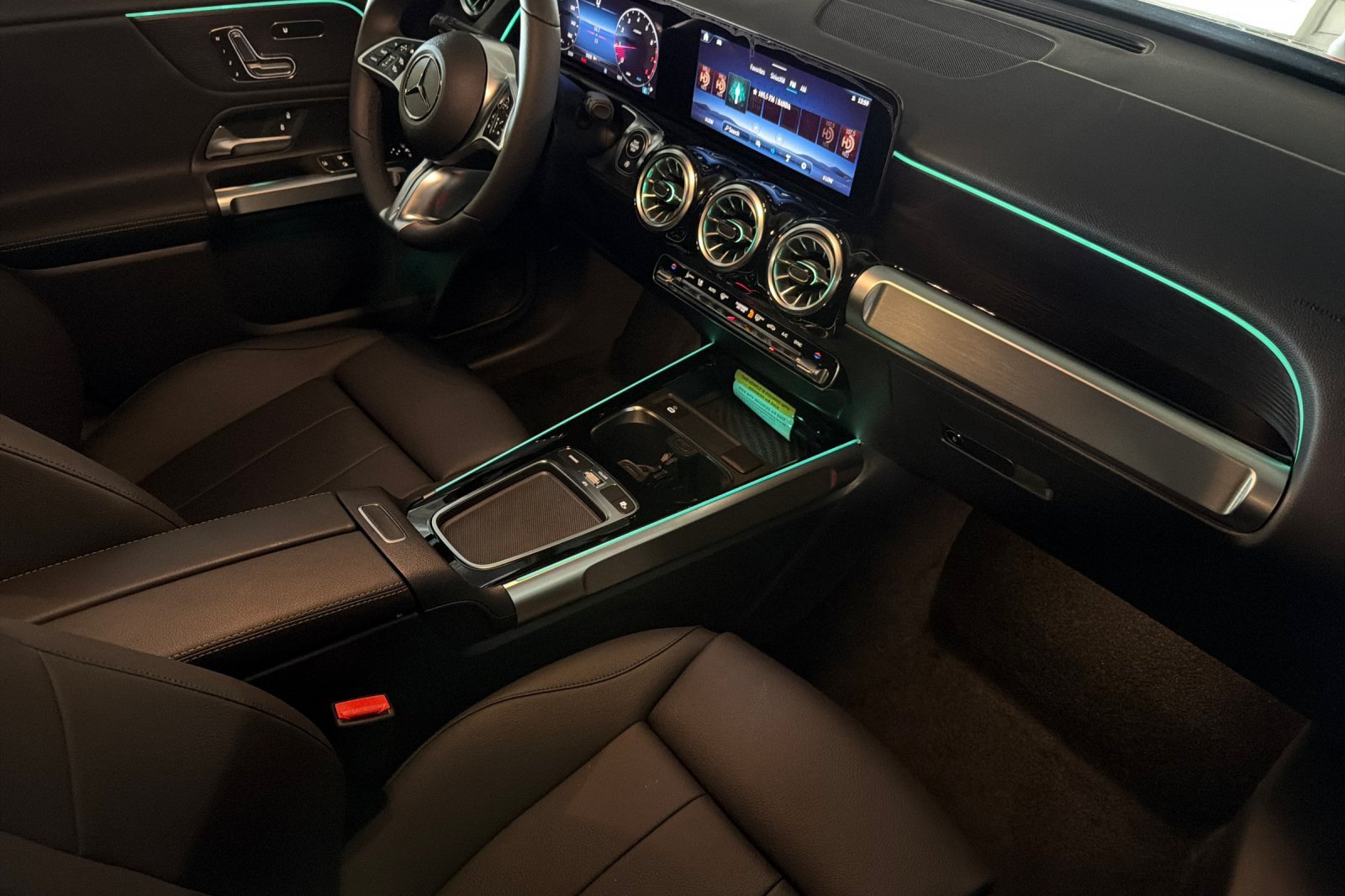 New 2026 Mercedes-Benz GLB 250 image 14