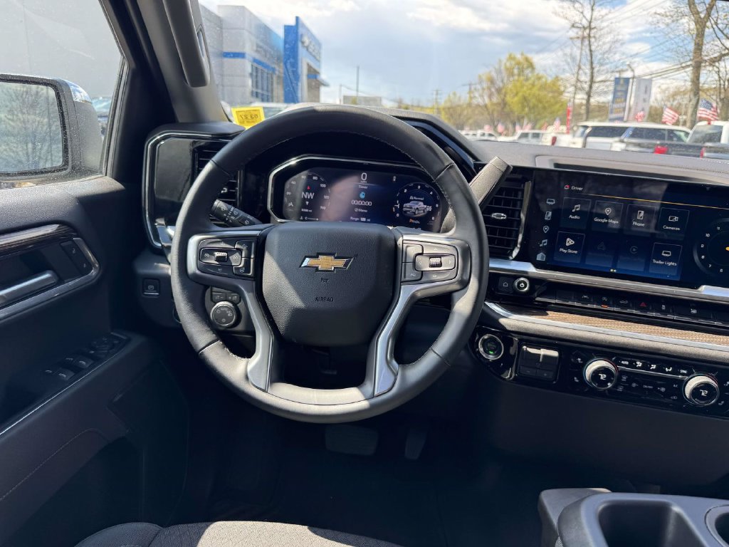 Used 2026 Chevrolet Silverado 1500 LT AWD/4WD image 11