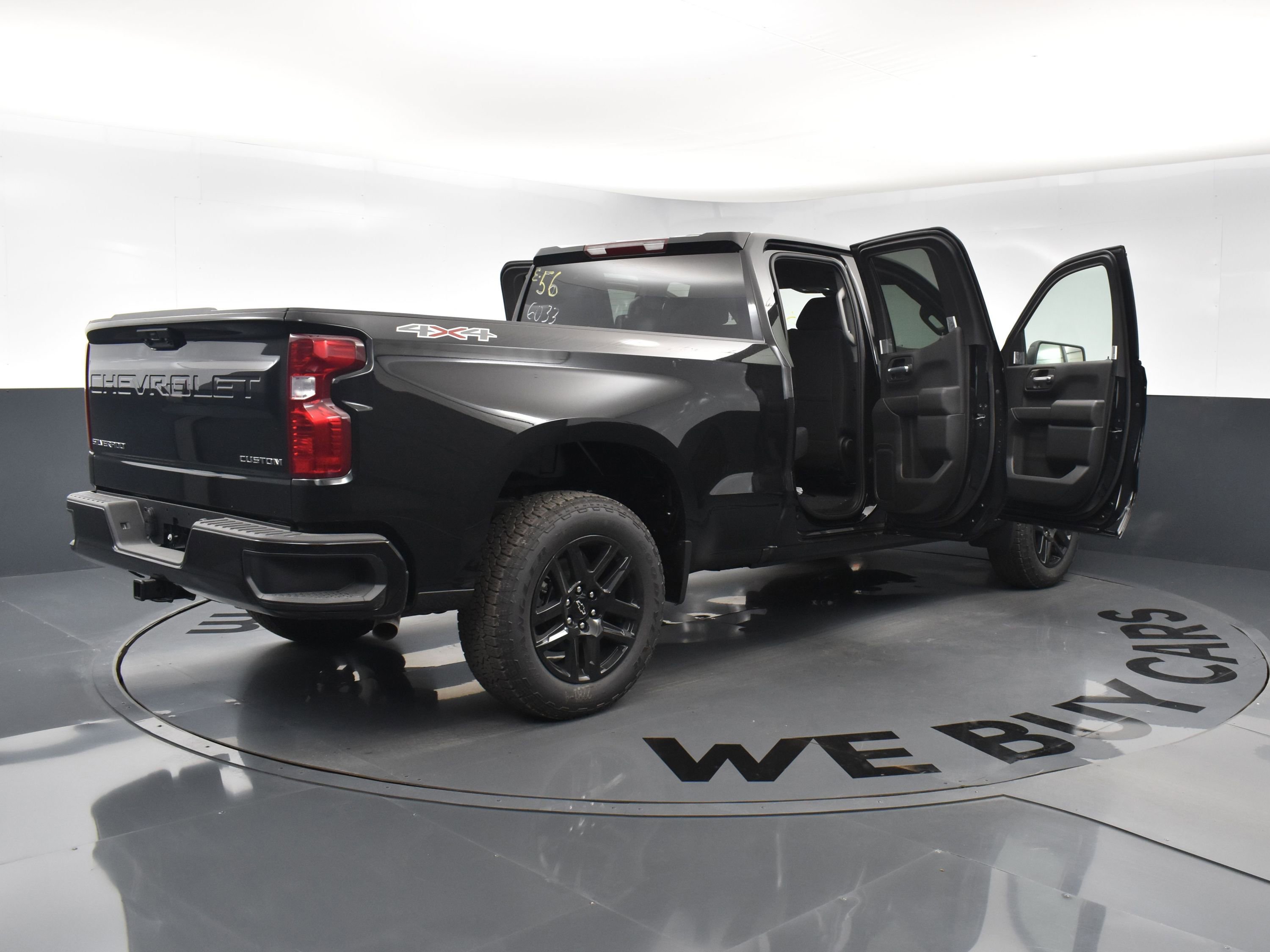 Used 2025 Chevrolet Silverado 1500 Custom w/ Turbomax Blackout Package image 27
