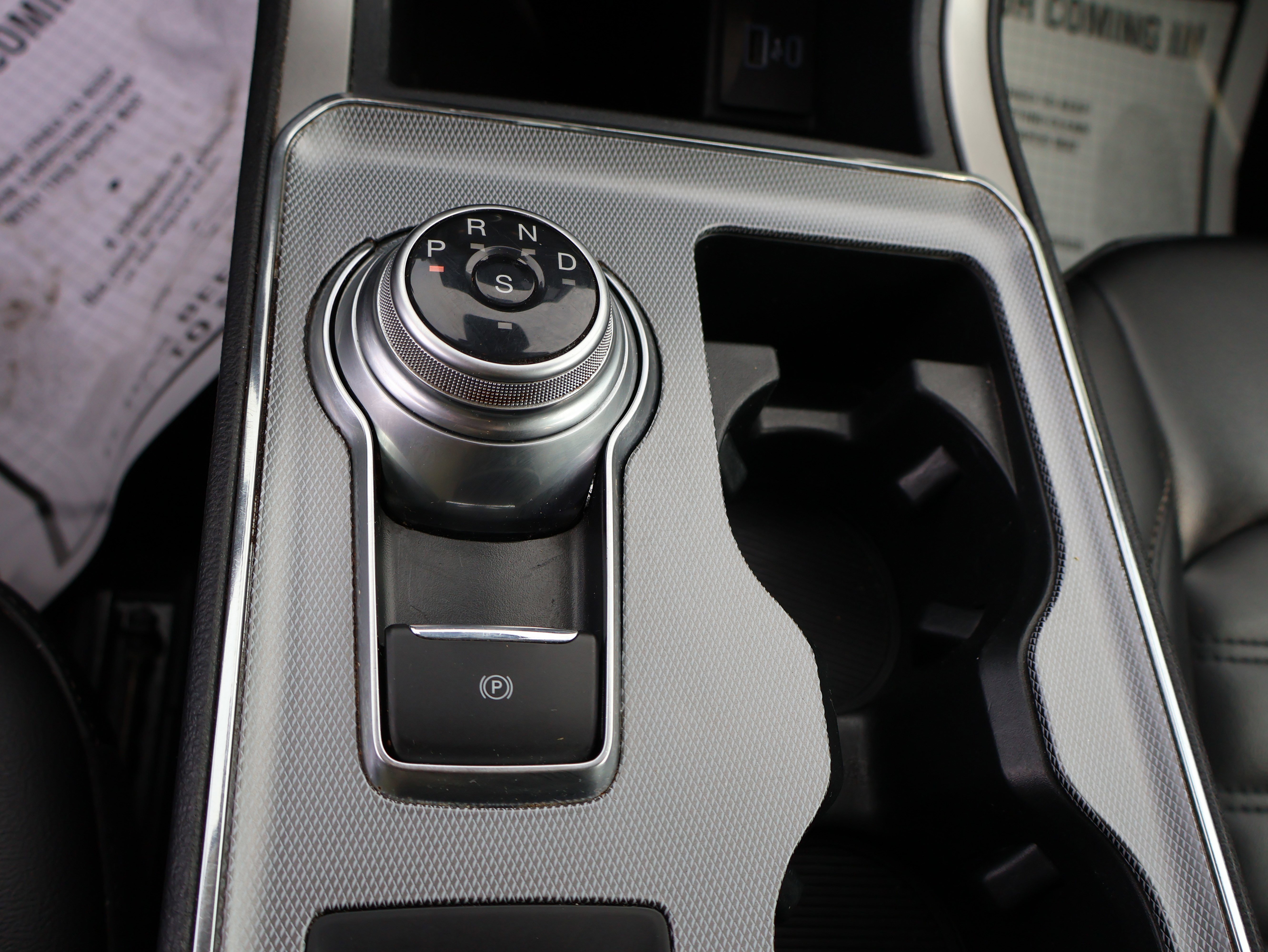 Used 2021 Ford Edge SEL image 28