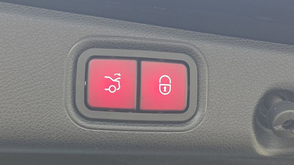 Used 2021 Mercedes-Benz E 53 AMG 4MATIC Sedan image 9